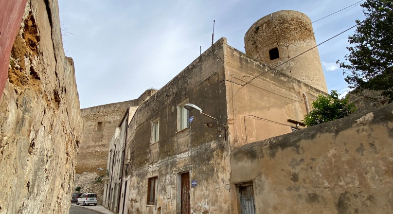 759. Due abitazione indipendenti al Castello Luna 