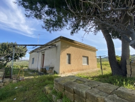 743 Rustico in c.da Maragani a Sciacca + terreno